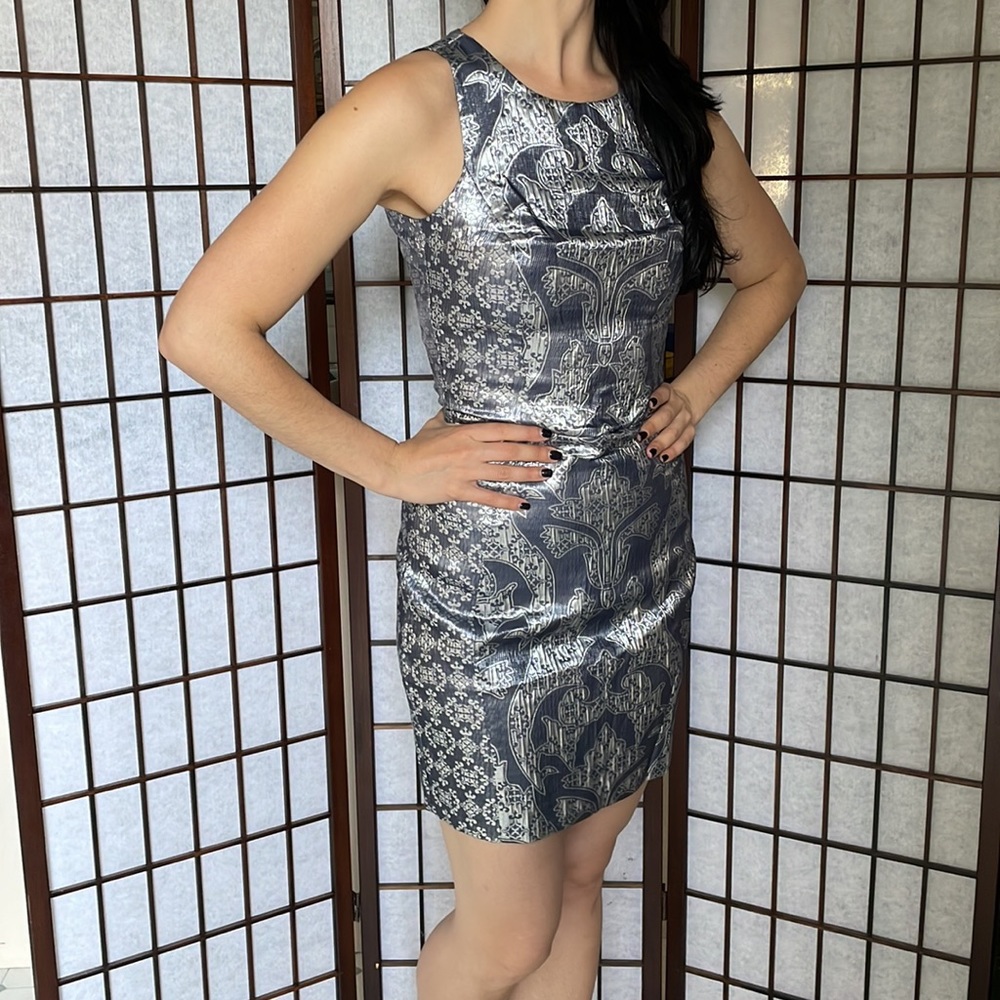 Beautiful and lightweight H&M holiday dress